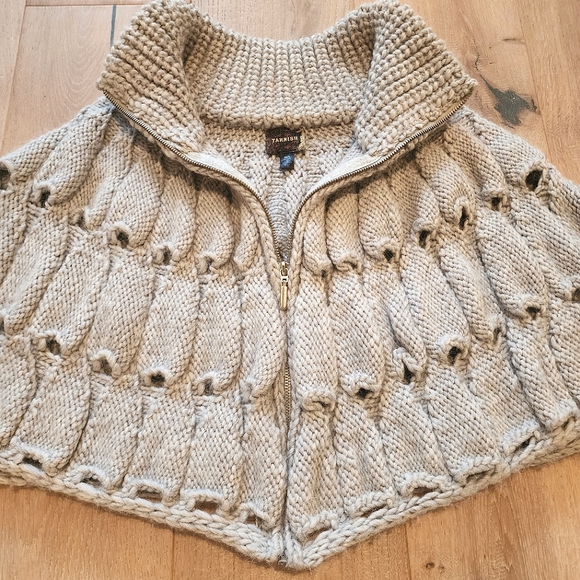 Tarnish Jackets & Blazers - TARNISH Grey Knit Shrug Poncho Cape M/L